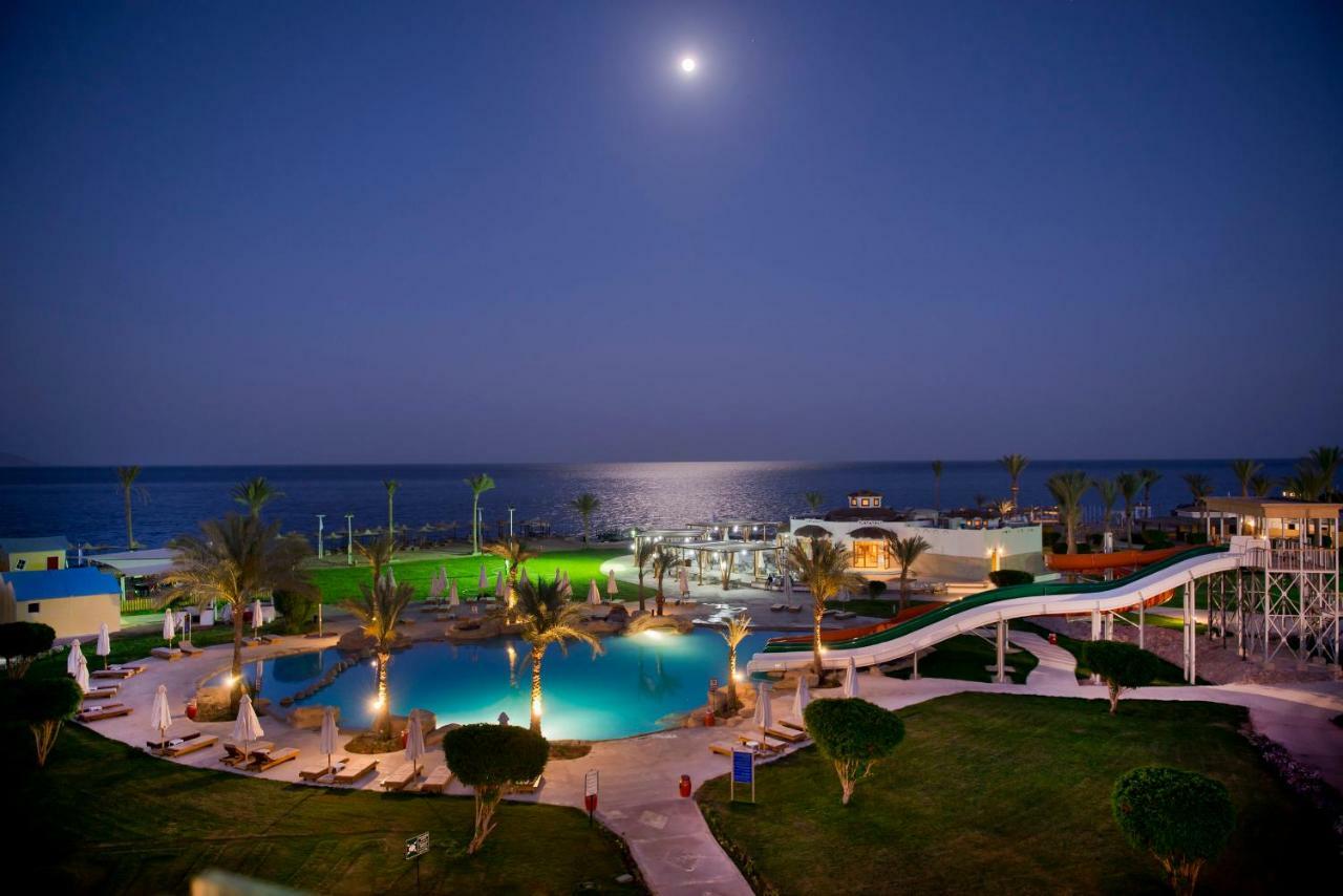 Amphoras Resort