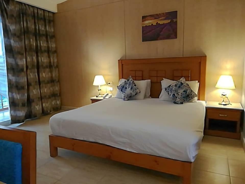 Resort Hawaii Caesar Dreams And Aqua Park - Families And Couples