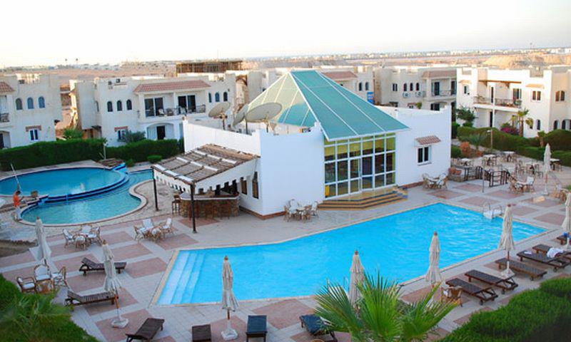 Logaina Resort