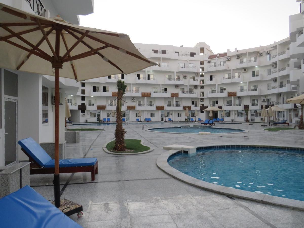 Near Dolce - Redsealine