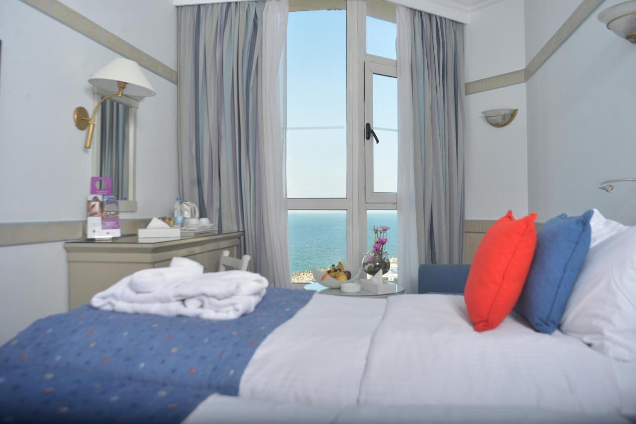 Hotel Romance