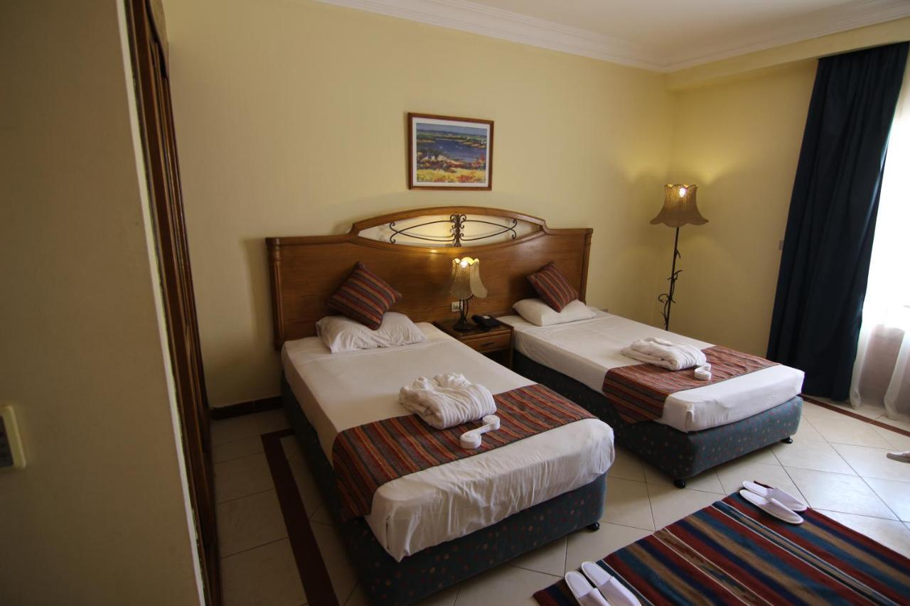Resort Coral Hills 3*