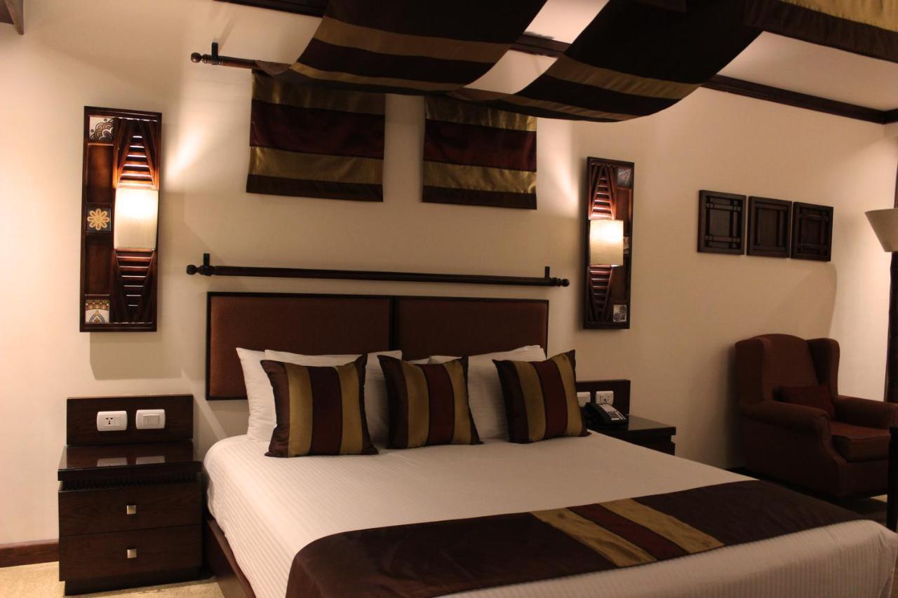 Africana & 4* Qaryat Shakush
