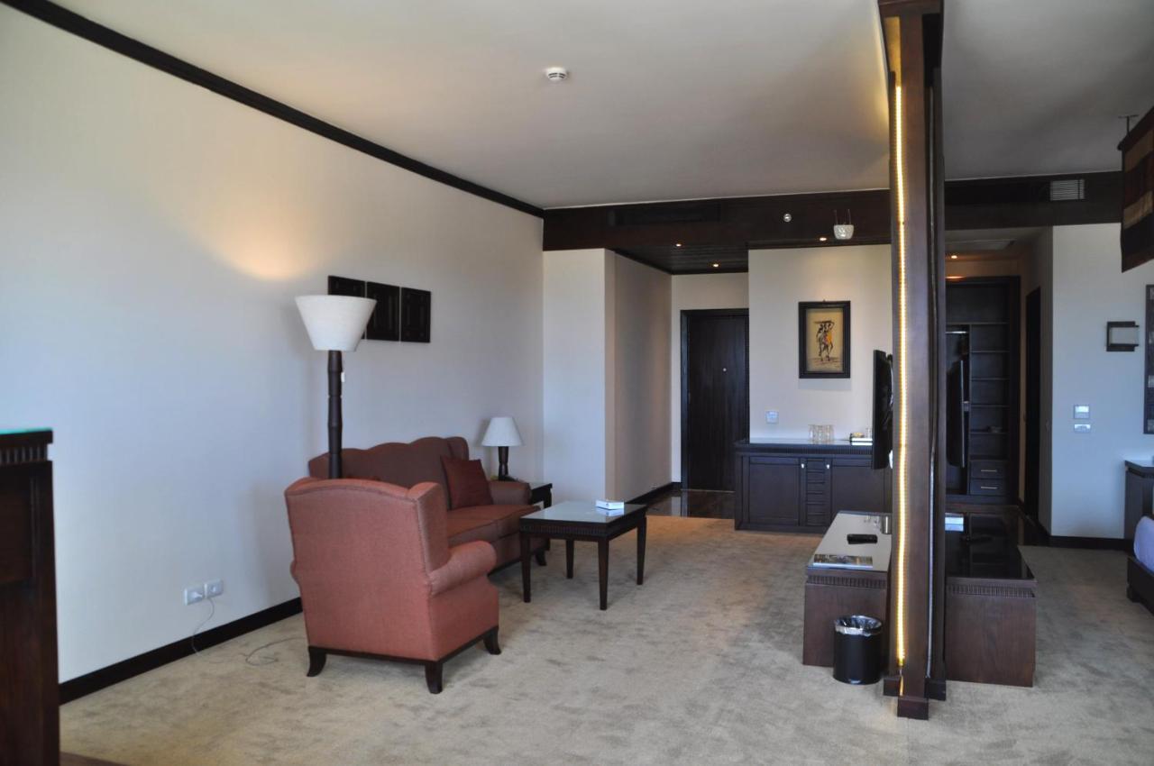 Resort Africana & Qaryat Shakush
