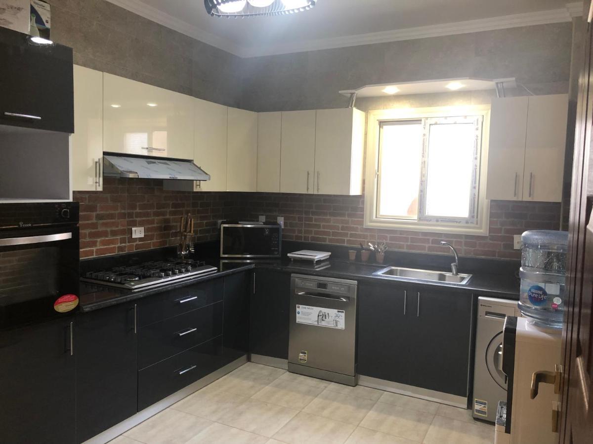 Elite Royal Five Stars Apartment