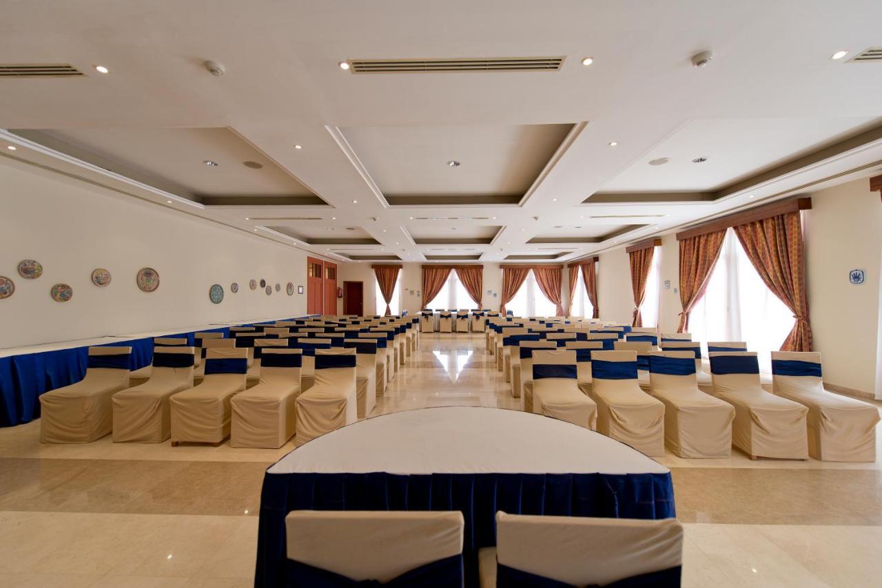 Resort Amphoras Blu 4*