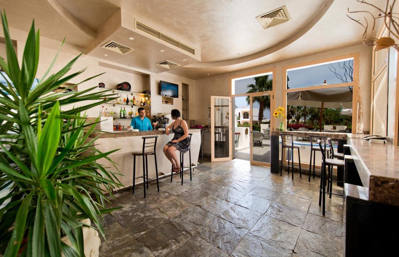 Amphoras Blu Resort