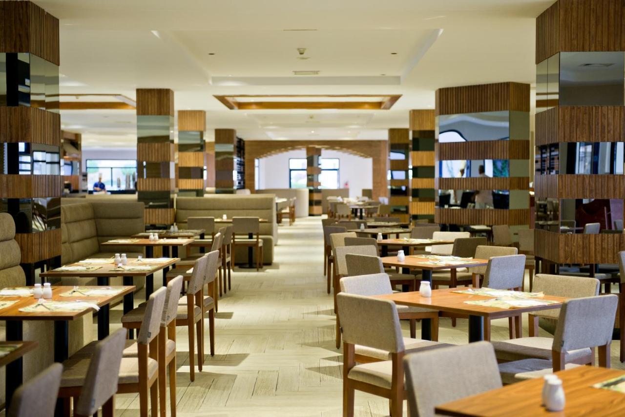 Resort Amphoras