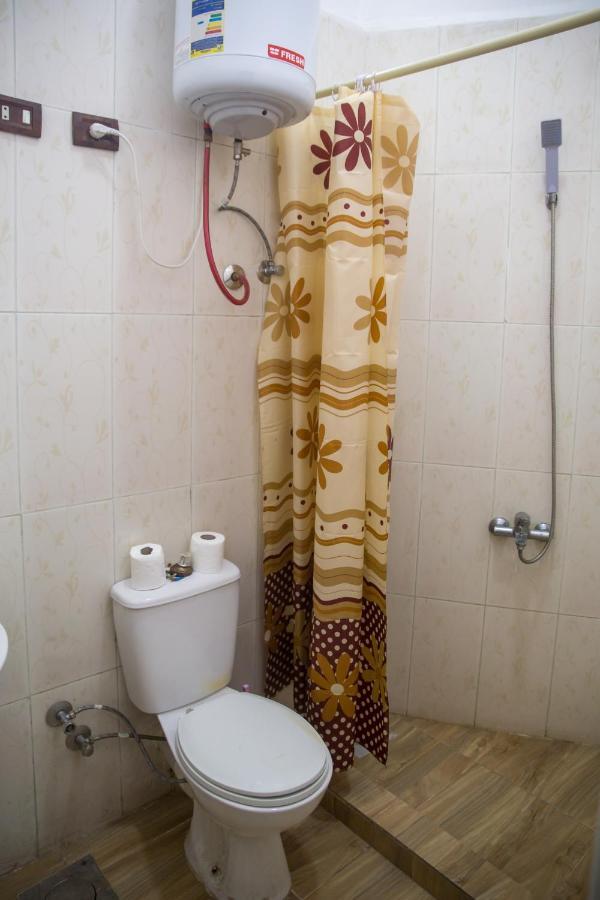 Acropole Hostel *