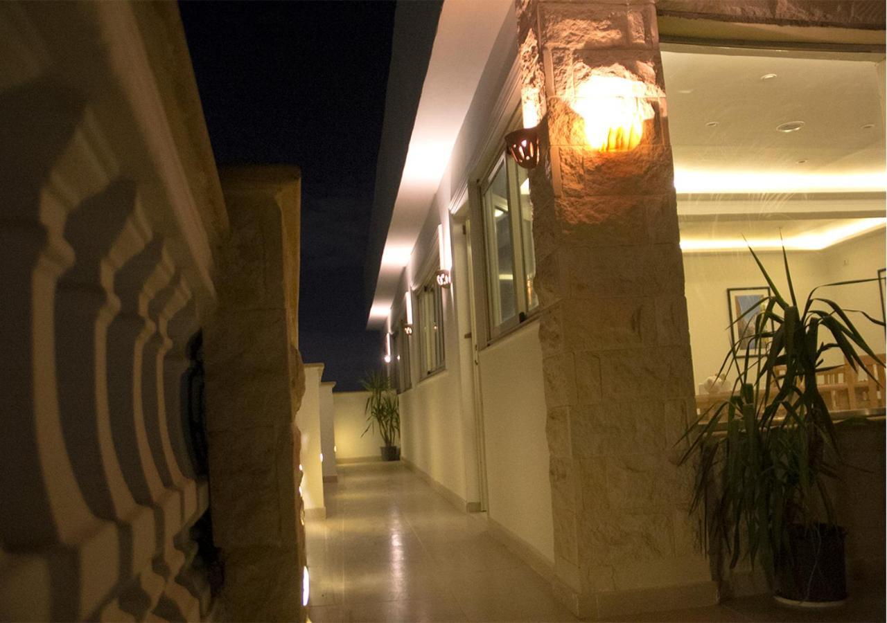 Pyramids Tower Hotel