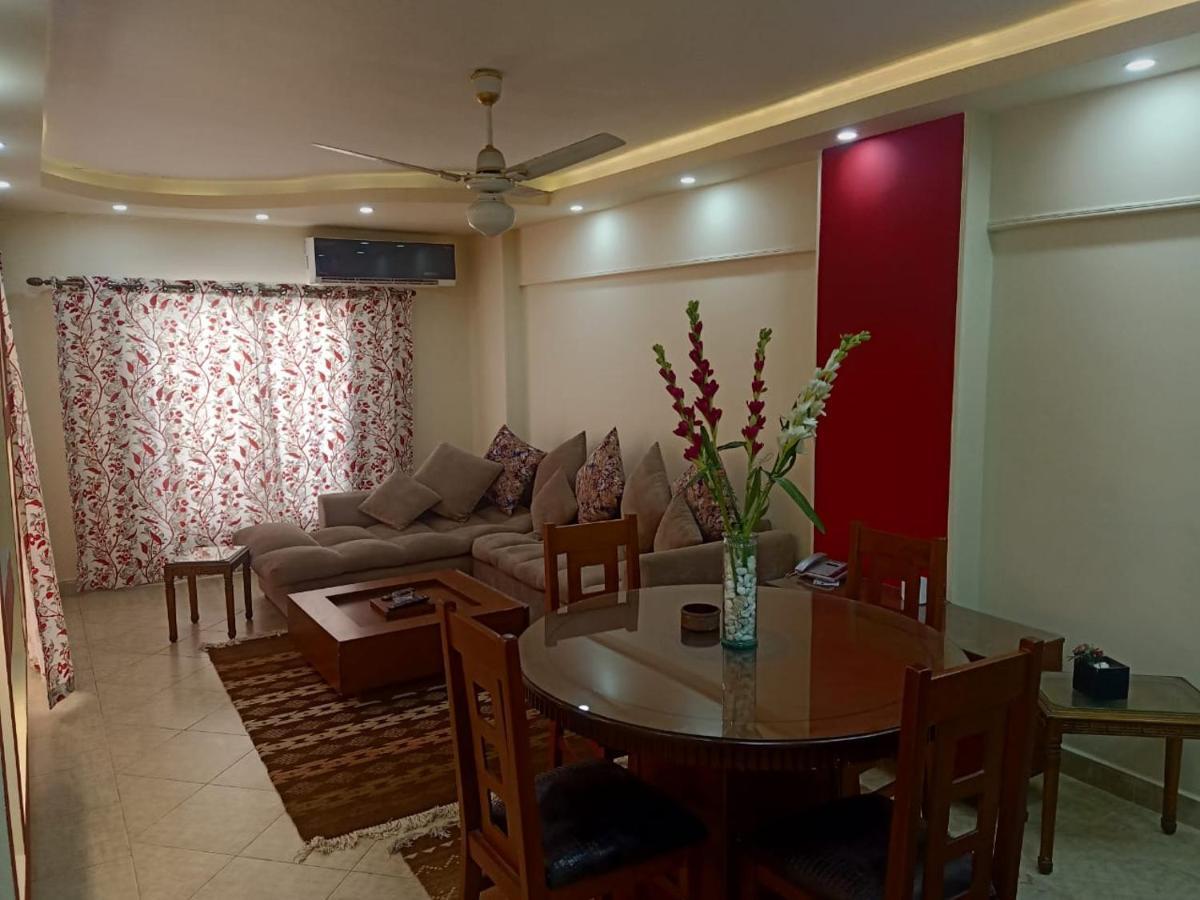 Apartment City Square Gate 3 - Mustafa Kamel - Sea View - Families Only *