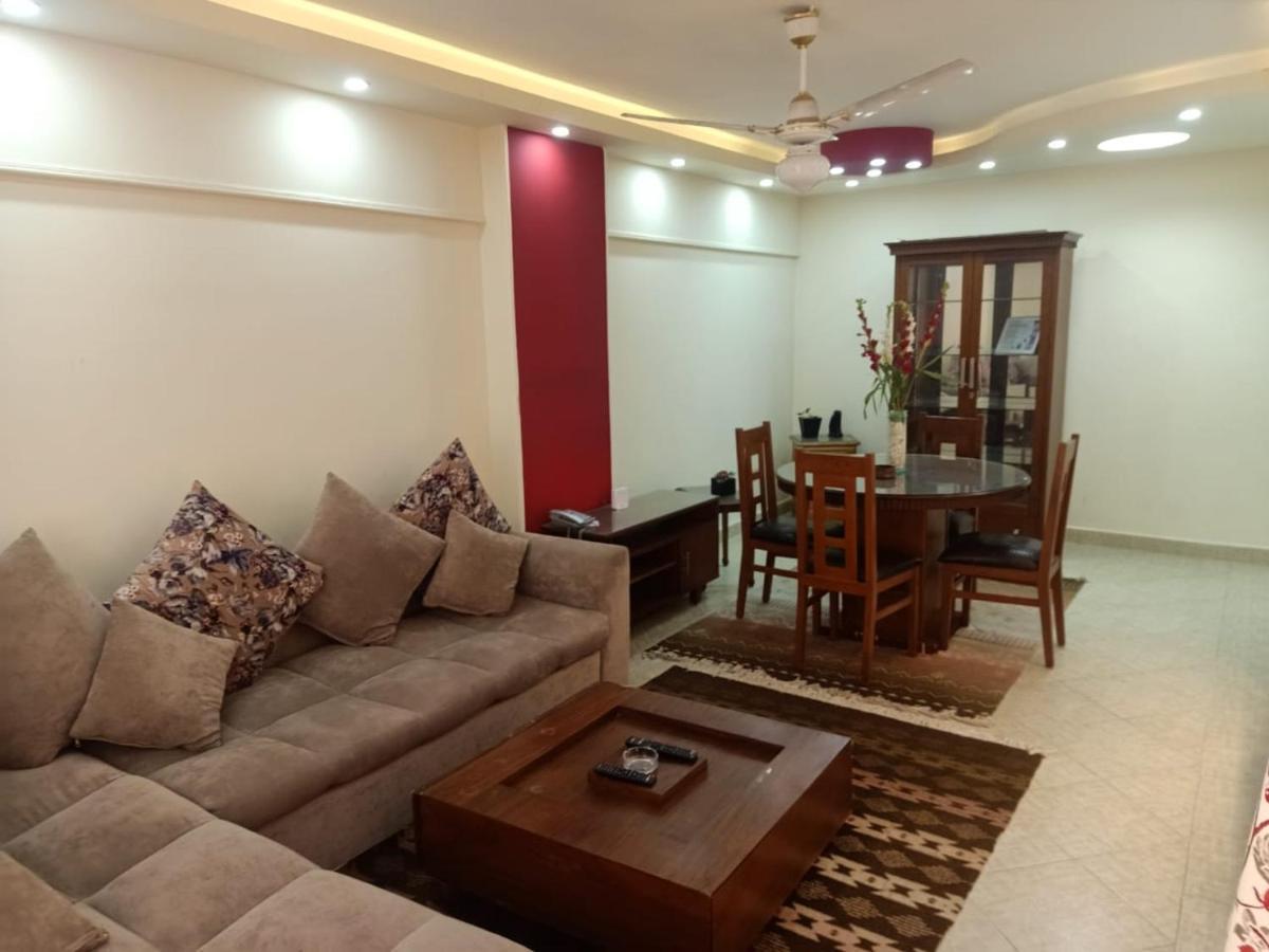 City Square Gate 3 - Mustafa Kamel - Sea View - Families Only Apartment