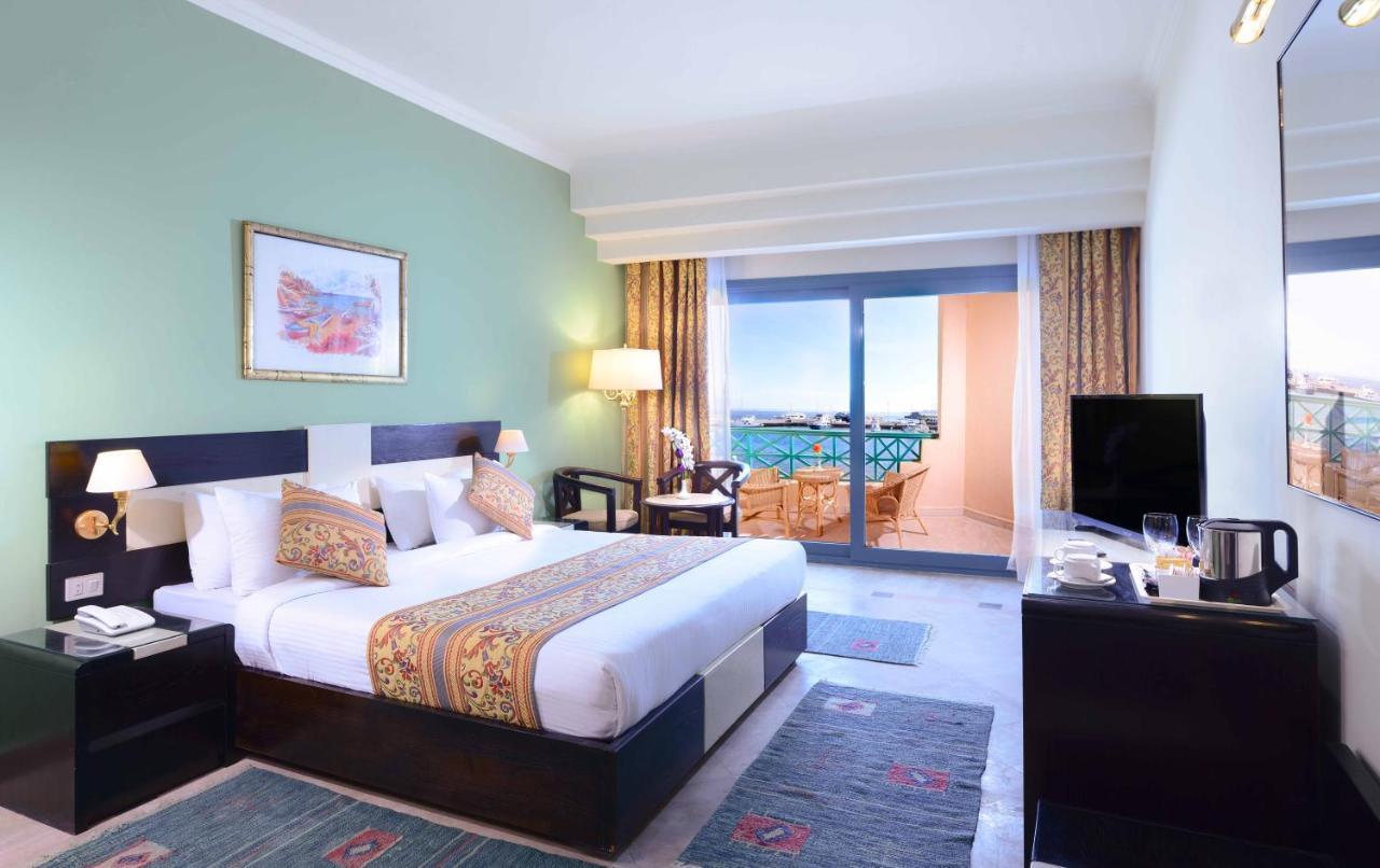Hotelux Marina Resort 4*