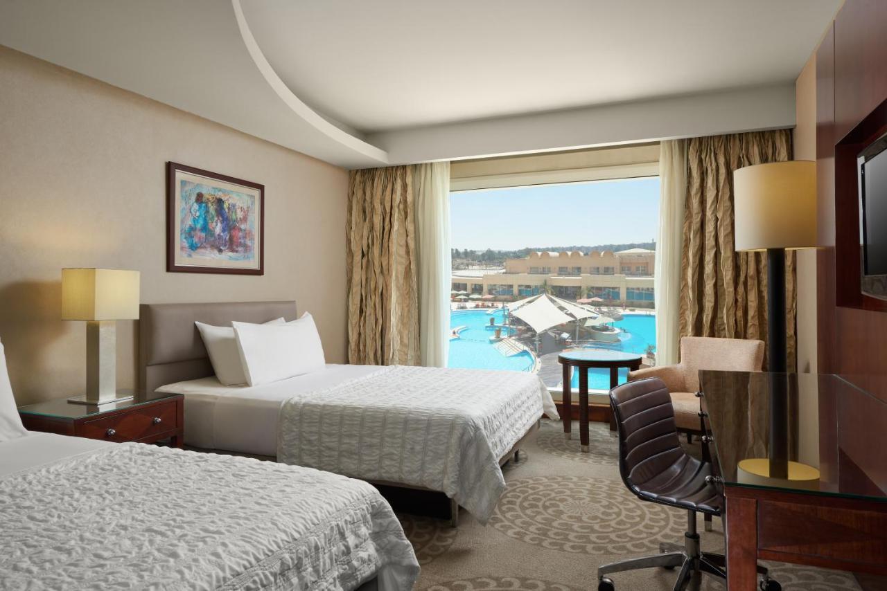 Le Meridien Pyramids & Spa Hotel 5*