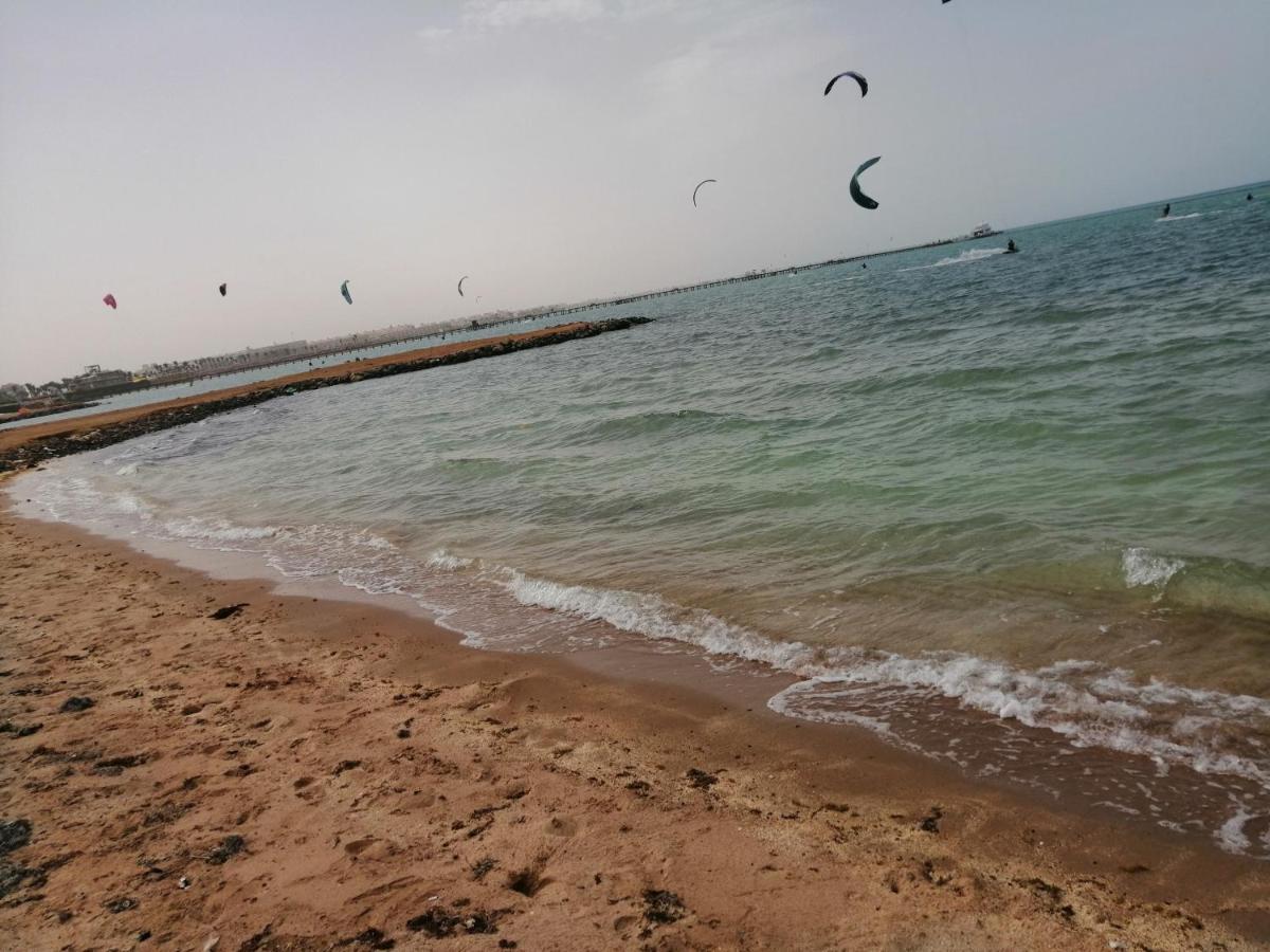 Nour Plaza النور بلازا 2*