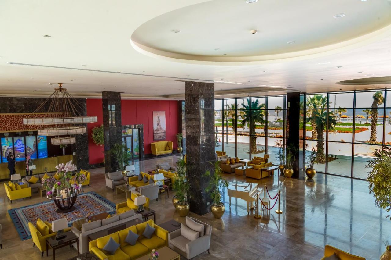 Hotel & 5*