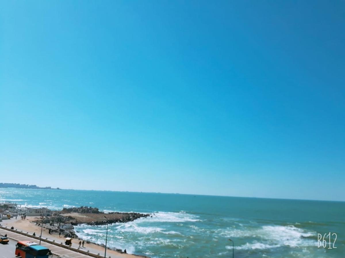 Royal Crown عائلات فقط Hotel 3*