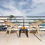 La Rosa Waves Beach - Couple & Families Only