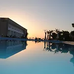 Cecelia Resort
