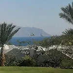 One-Bedroom Apartment At Domina Coral Bay