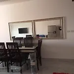 Cozy Apartment In El Rehab
