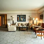 Xperience Suites-Four Seasons Nile Plaza