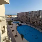 Luxury Modern Home Near Airport & Downtown