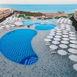Sirena Beach Resort & Spa