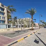 Luxury Modern Home Near Airport & Downtown
