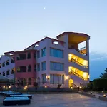 Blue House Hotel