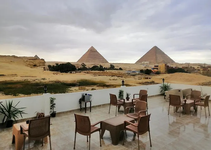 King Khufu Pyramids View Hotel