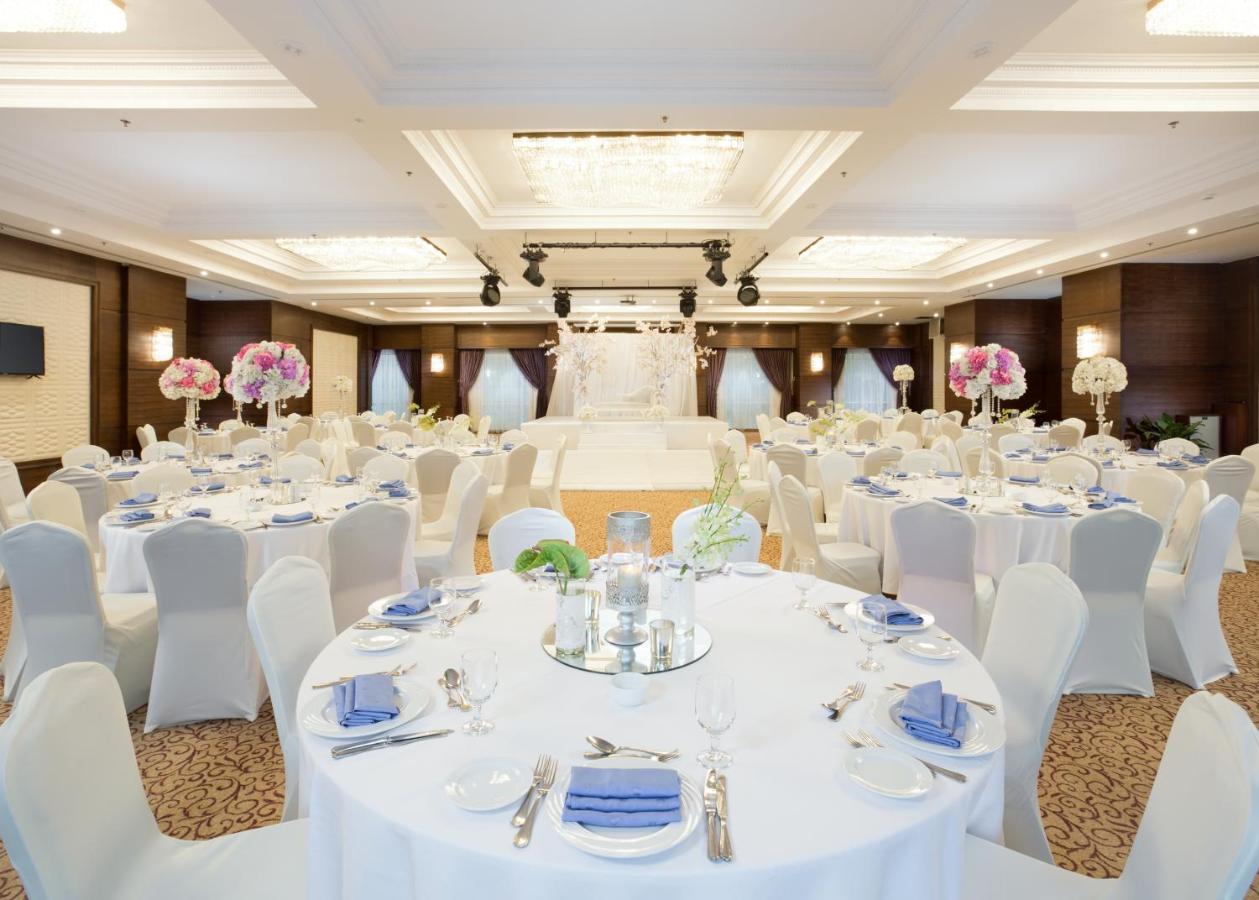 Tolip Golden Plaza Hotel