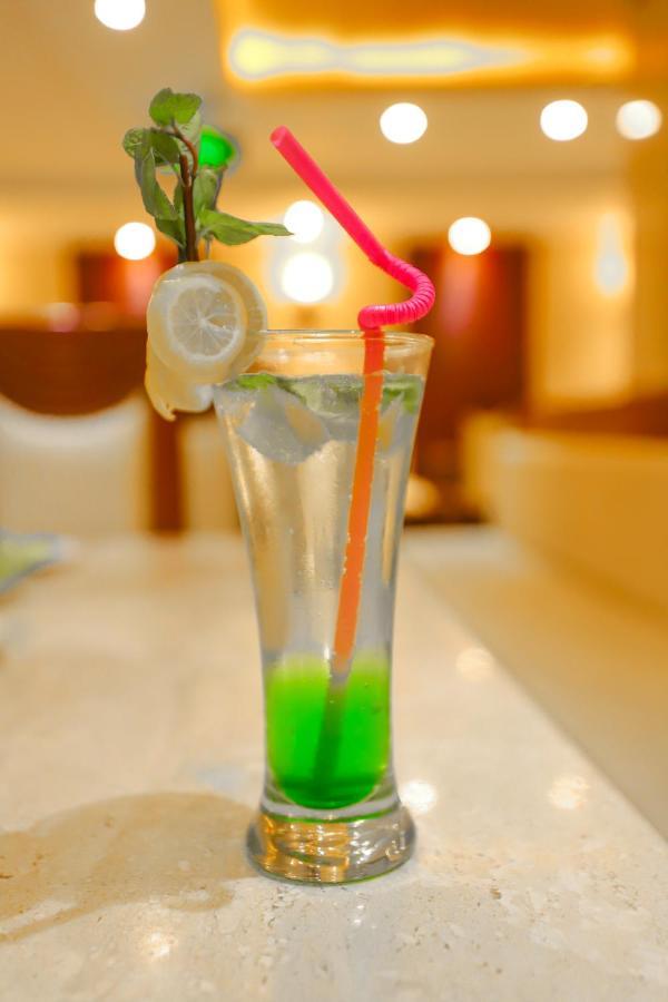 Hotel Tiba Pyramids 4*