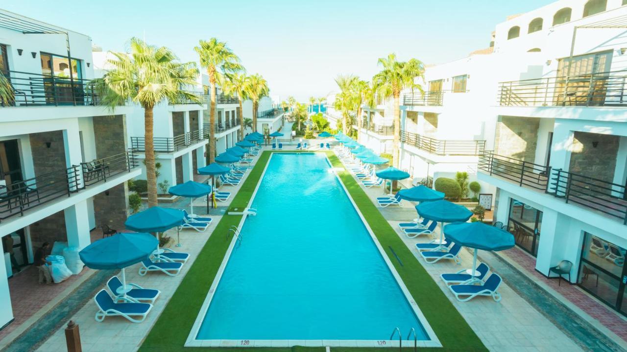 Hotel La Rosa Waves - Couple & Families Only 4*