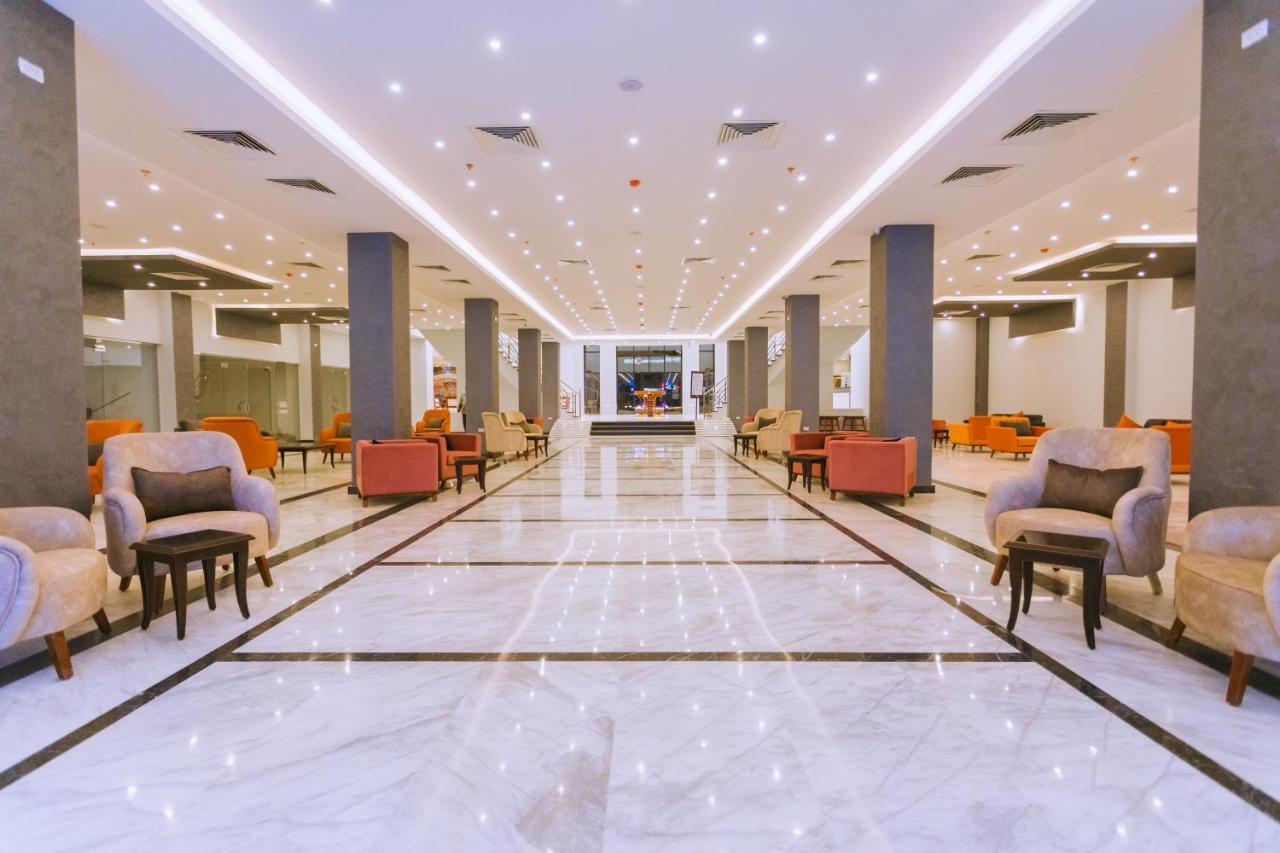 Hotel La Rosa Waves - Couple & Families Only 4*