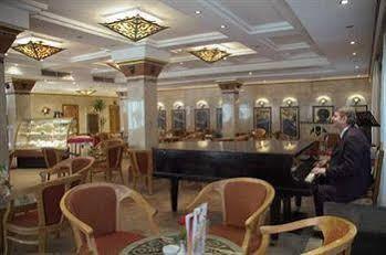 Jaz Pyramids Hotel 4*