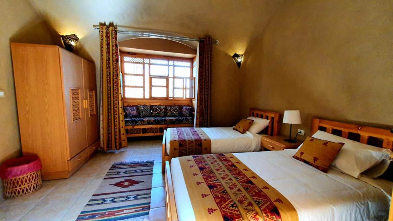 Embrace Hotel 2*