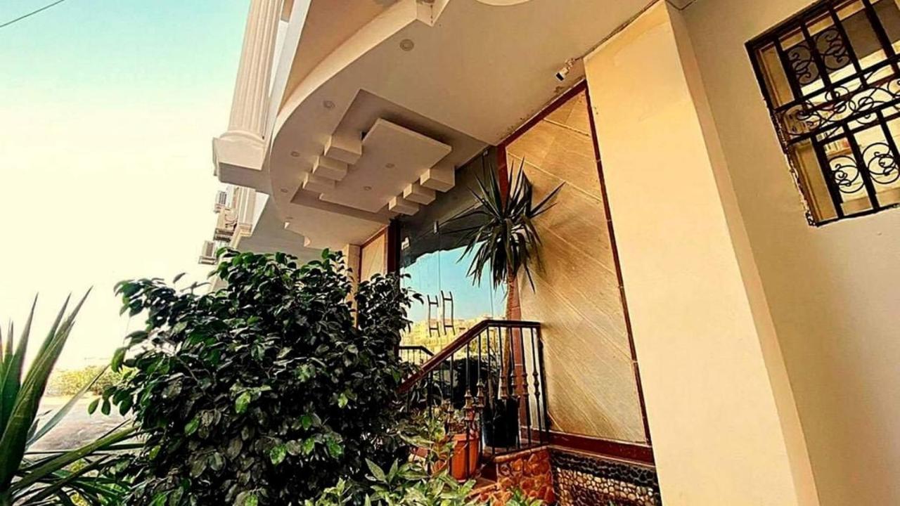 Moon - With Swimming Pool And Bbq Terrace In Center Hrg Apartment *