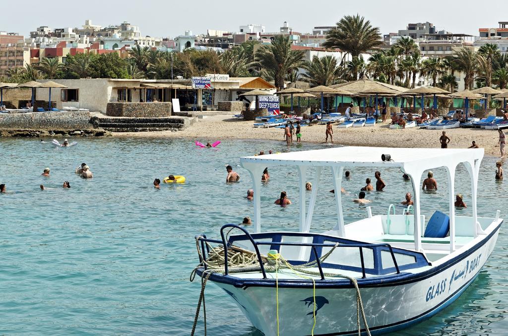 Resort Empire Beach Aqua Park