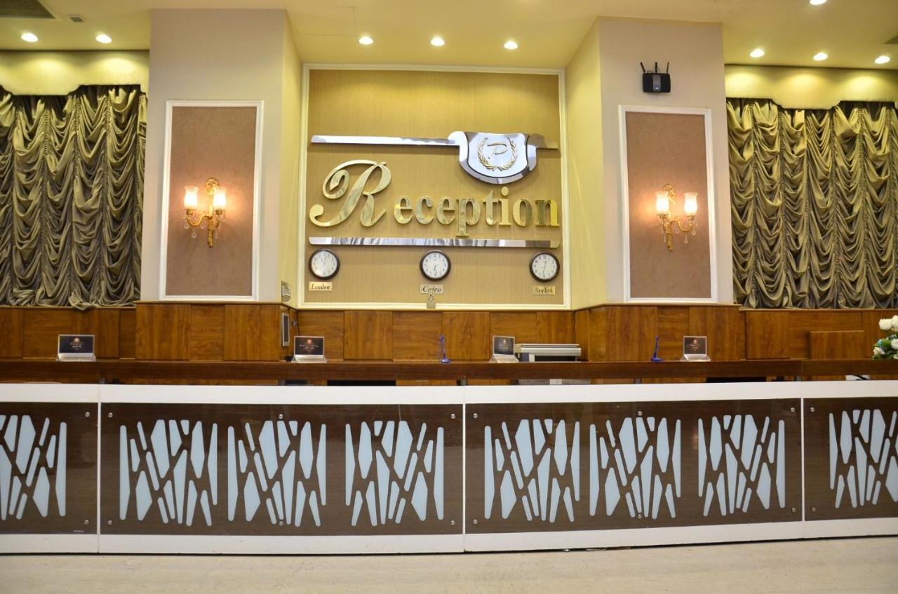 Hotel Chain Luxe Paradise