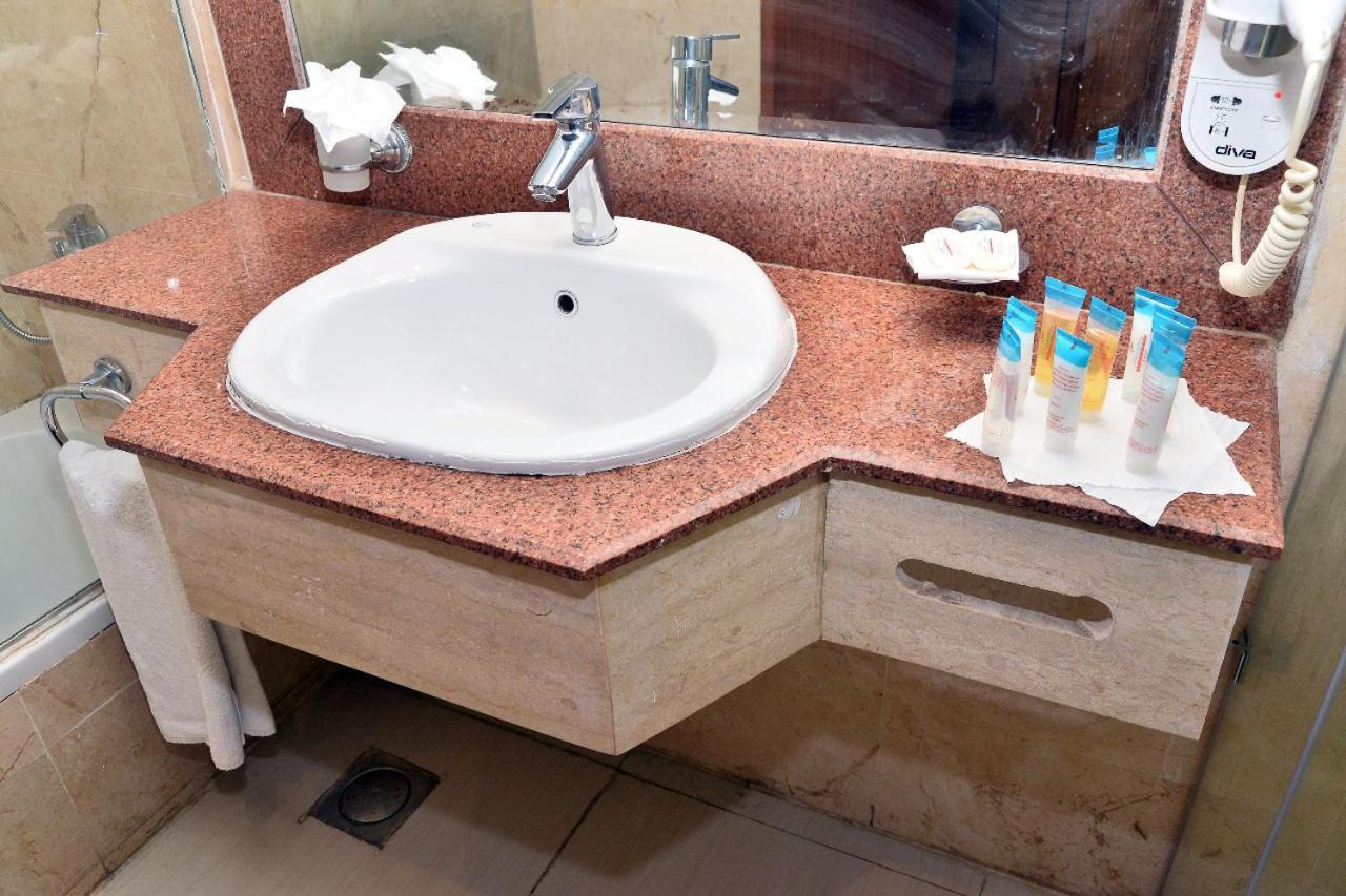 Chain Luxe Paradise 5*
