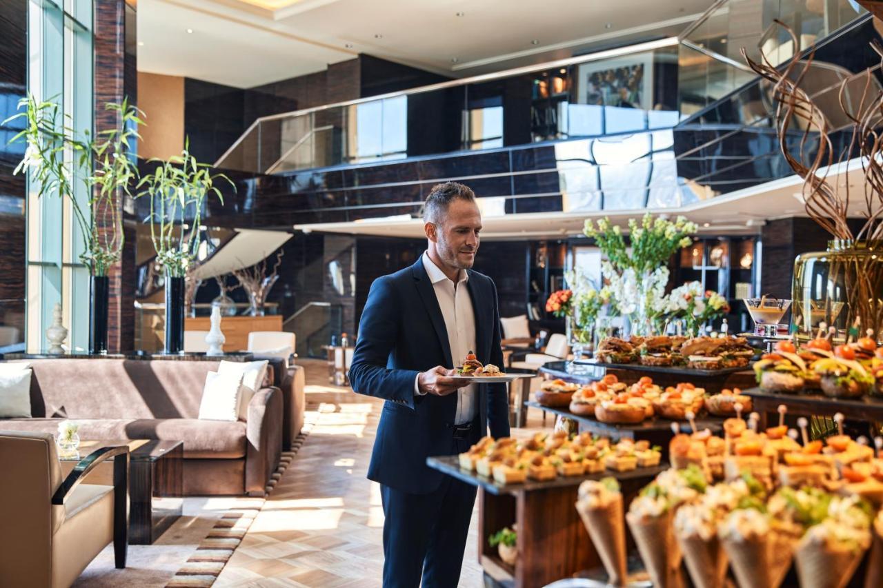 Fairmont Nile Hotel