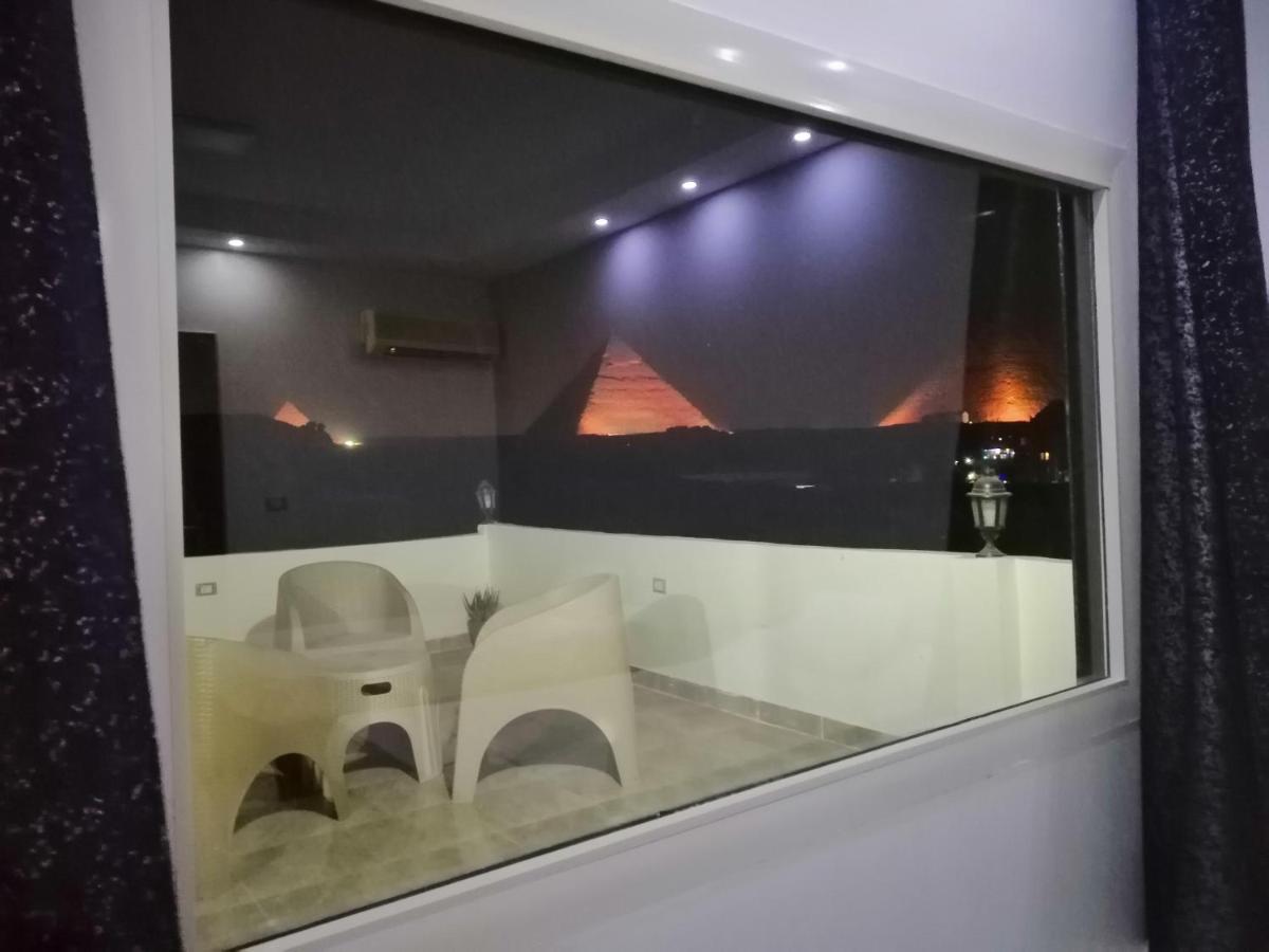 Hotel King Khufu Pyramids View
