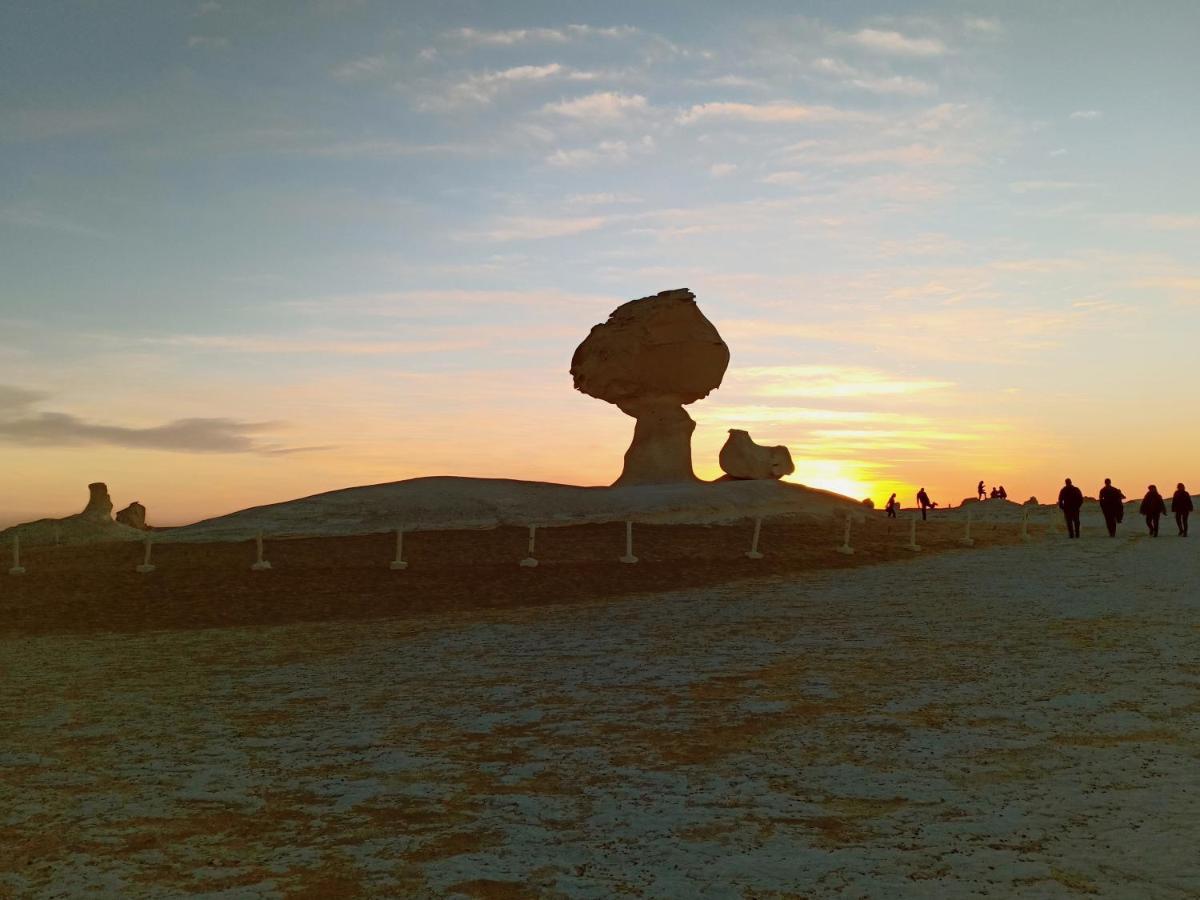 Pyramids Overlook Kafrat al Jabal