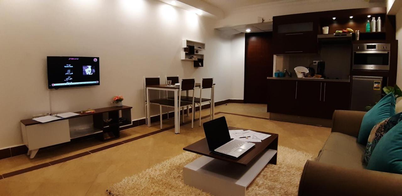 Alia Apartment *