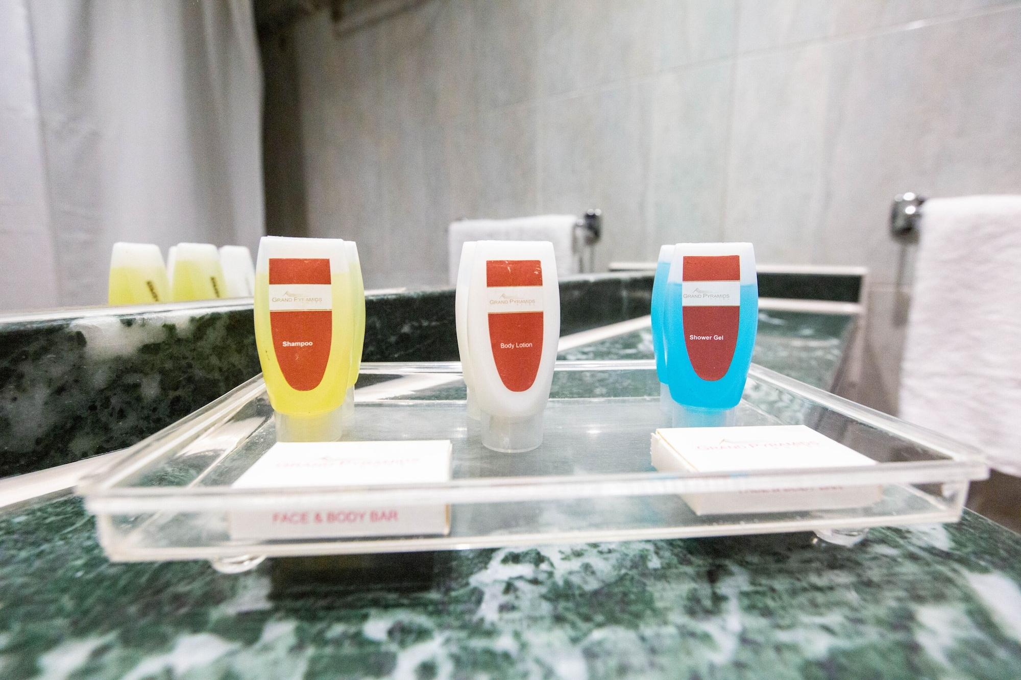 Grand Pyramids Hotel 4*