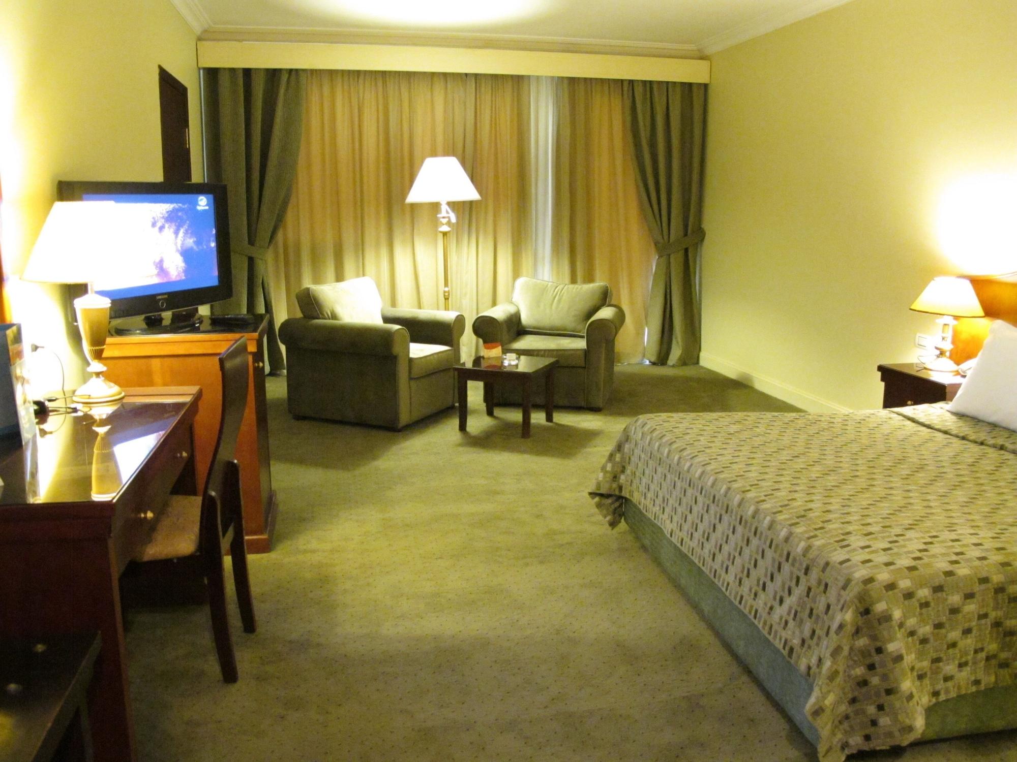Hotel Grand Pyramids 4*