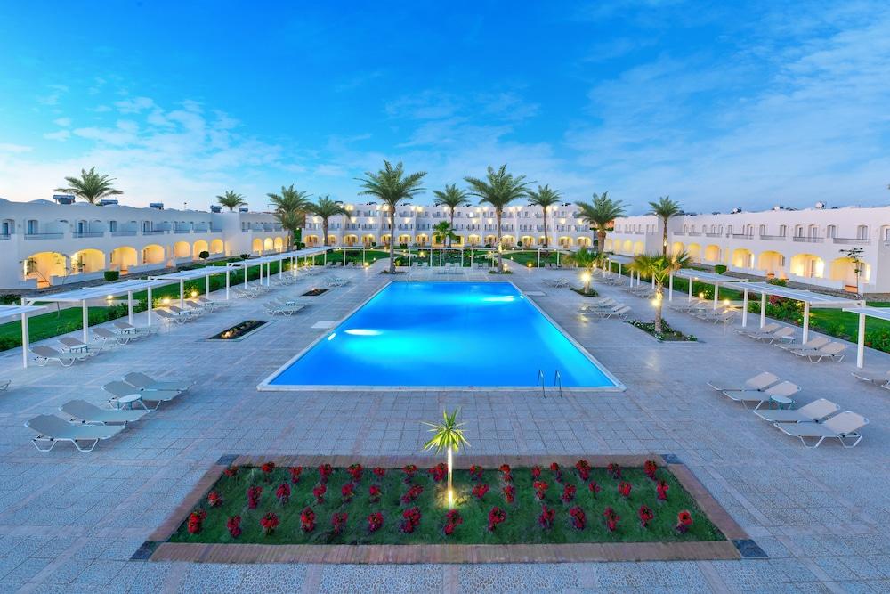 Jaz Neo Reef Marsa Resort 4*