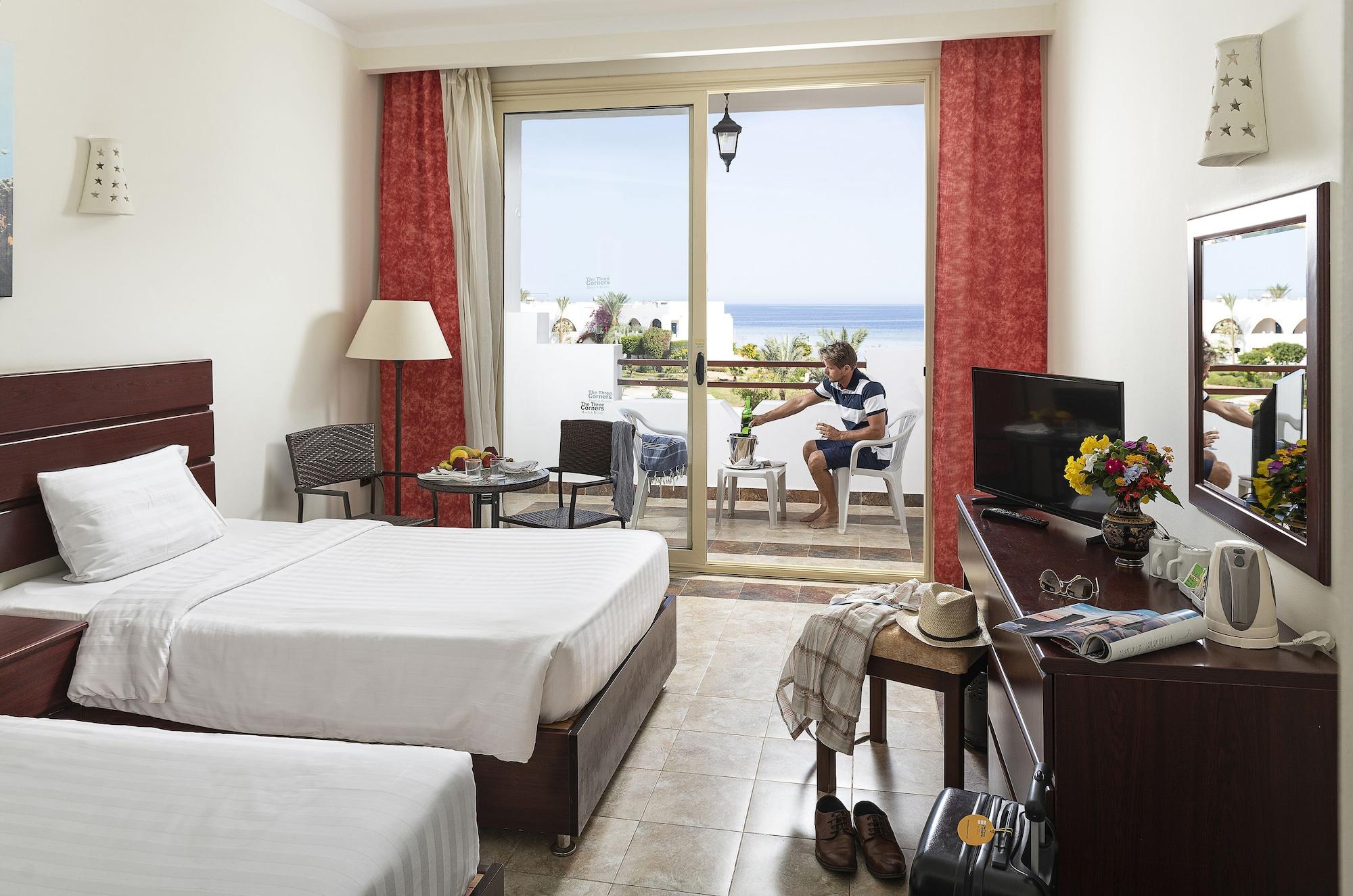 Three Corners Equinox Resort 4*