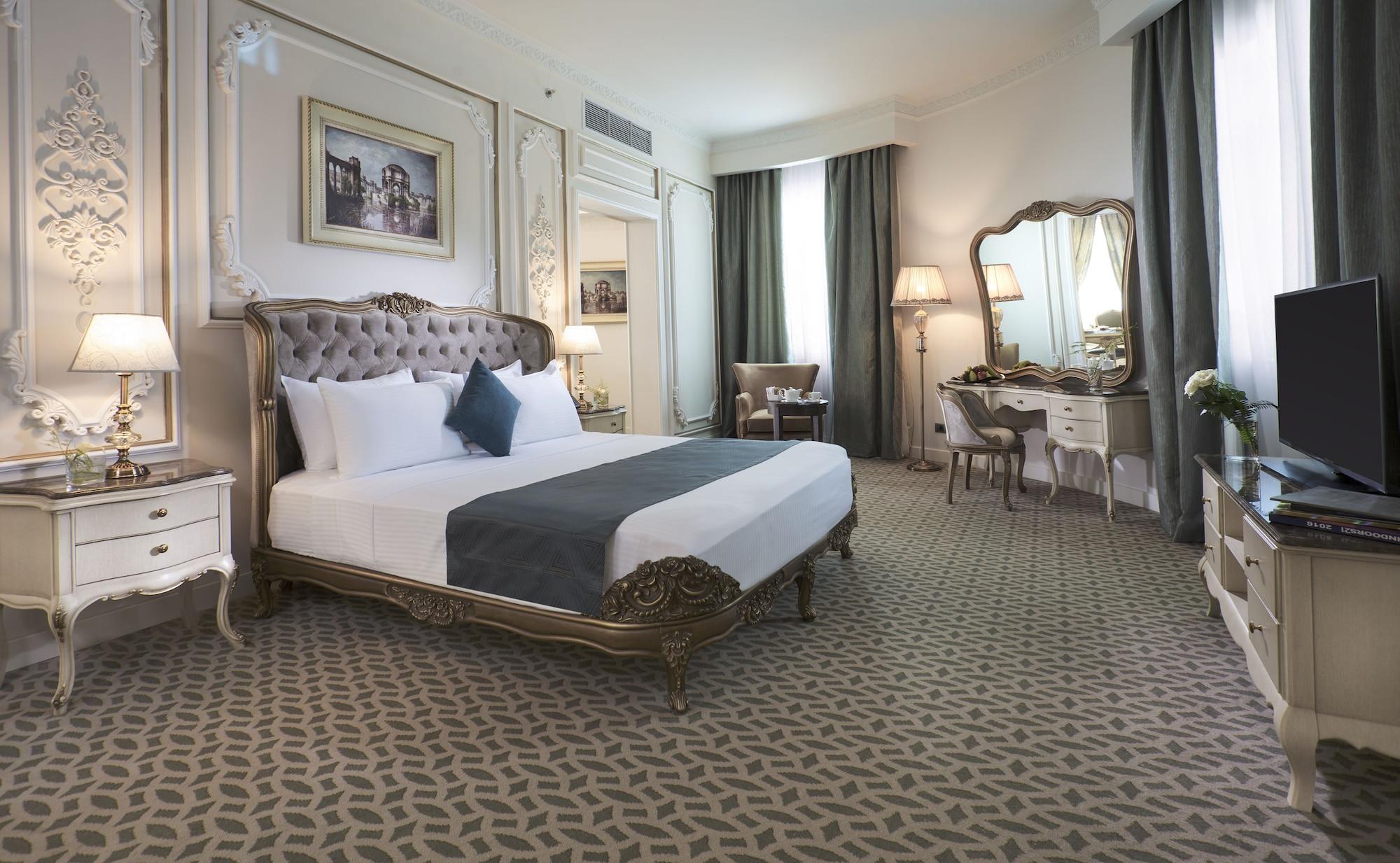 Hotel Tolip Golden Plaza 5*